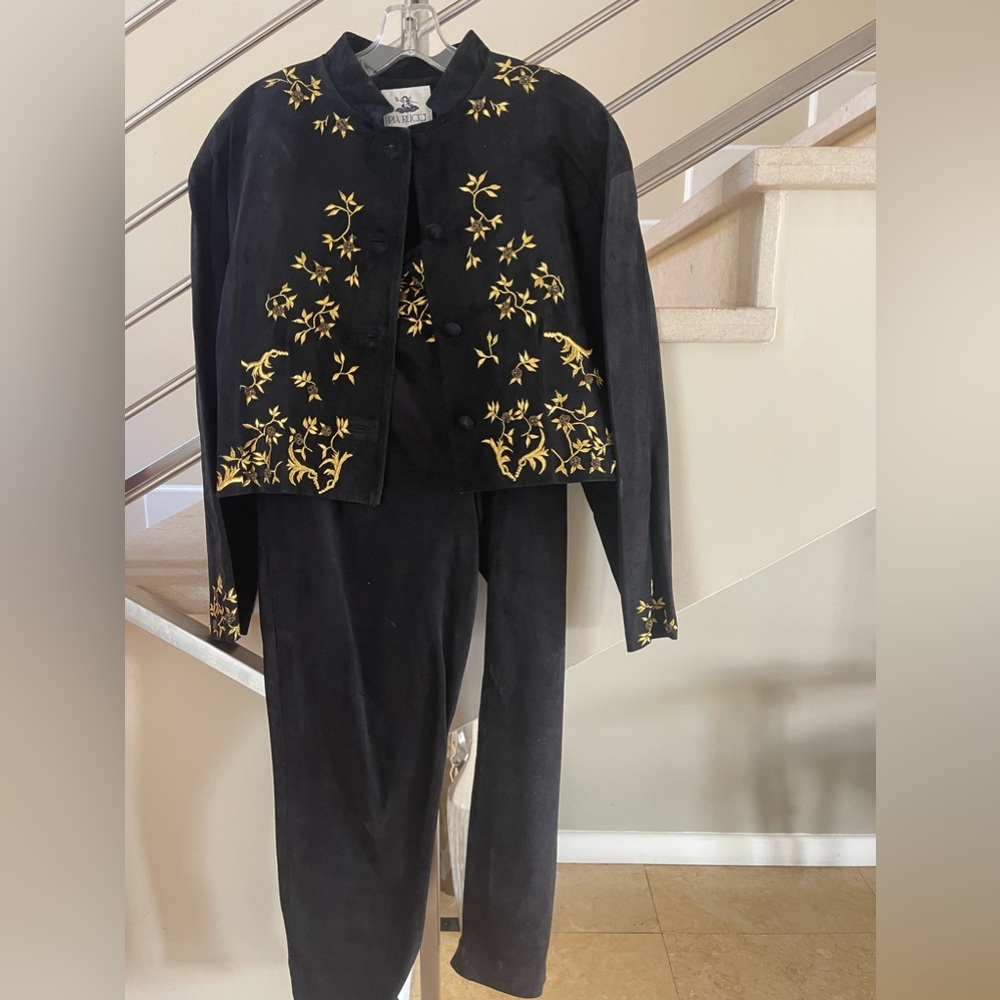 VINTAGE PIA RUCCI BLACK PANTSUIT